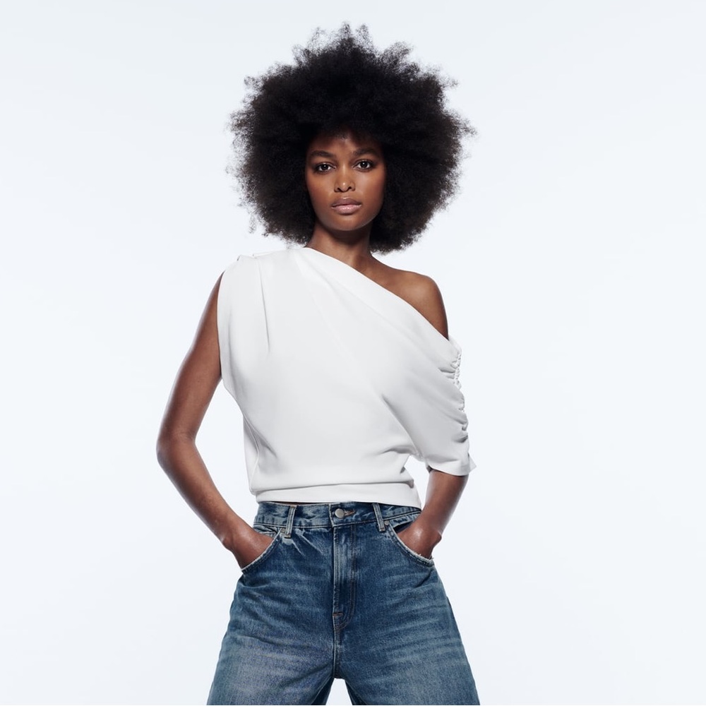 NWOT Zara Asymmetrical White Top - Small